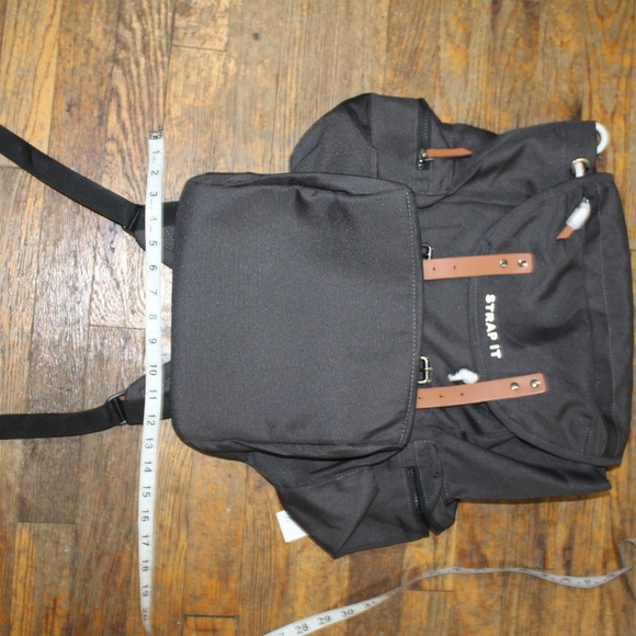 Strap It.  Travel Laptop Olive Green Backpack. - Picture 8 of 8